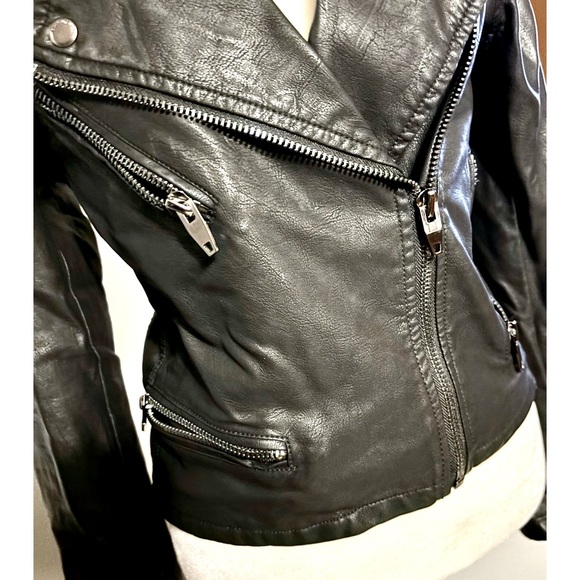 Blank NYC metro chic Moto biker jacket black vegan leather like new - Small - Picture 2 of 12